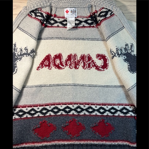 🇨🇦 HBC Vancouver 2010 Winter Olympics Lambswool sweater. Boys 14/16 EUC - Picture 4 of 7